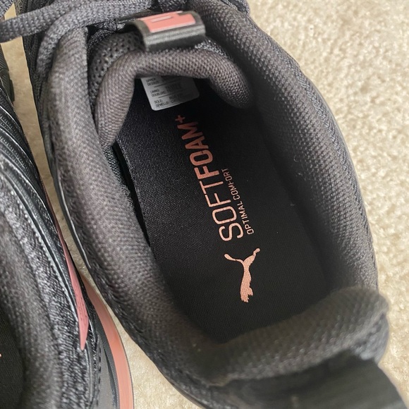 PUMA Voltaic Evo Sneaker Black & Rose Gold Women Athletic Shoes Size 8 - Picture 7 of 7